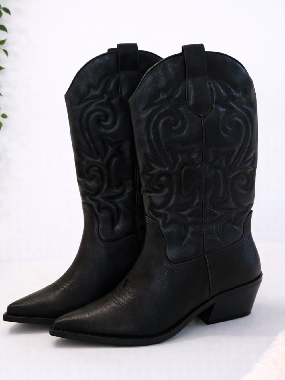 SHEIN Black Embossed Western Heeled Boots